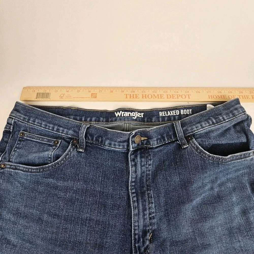 Wrangler Men's Relaxed Boot Jeans 40x32 Blue Stretch Denim Bootcut 112326136